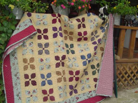 Flower Garden, Queen, 399.95